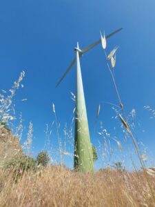 Éolienne dans une ferme